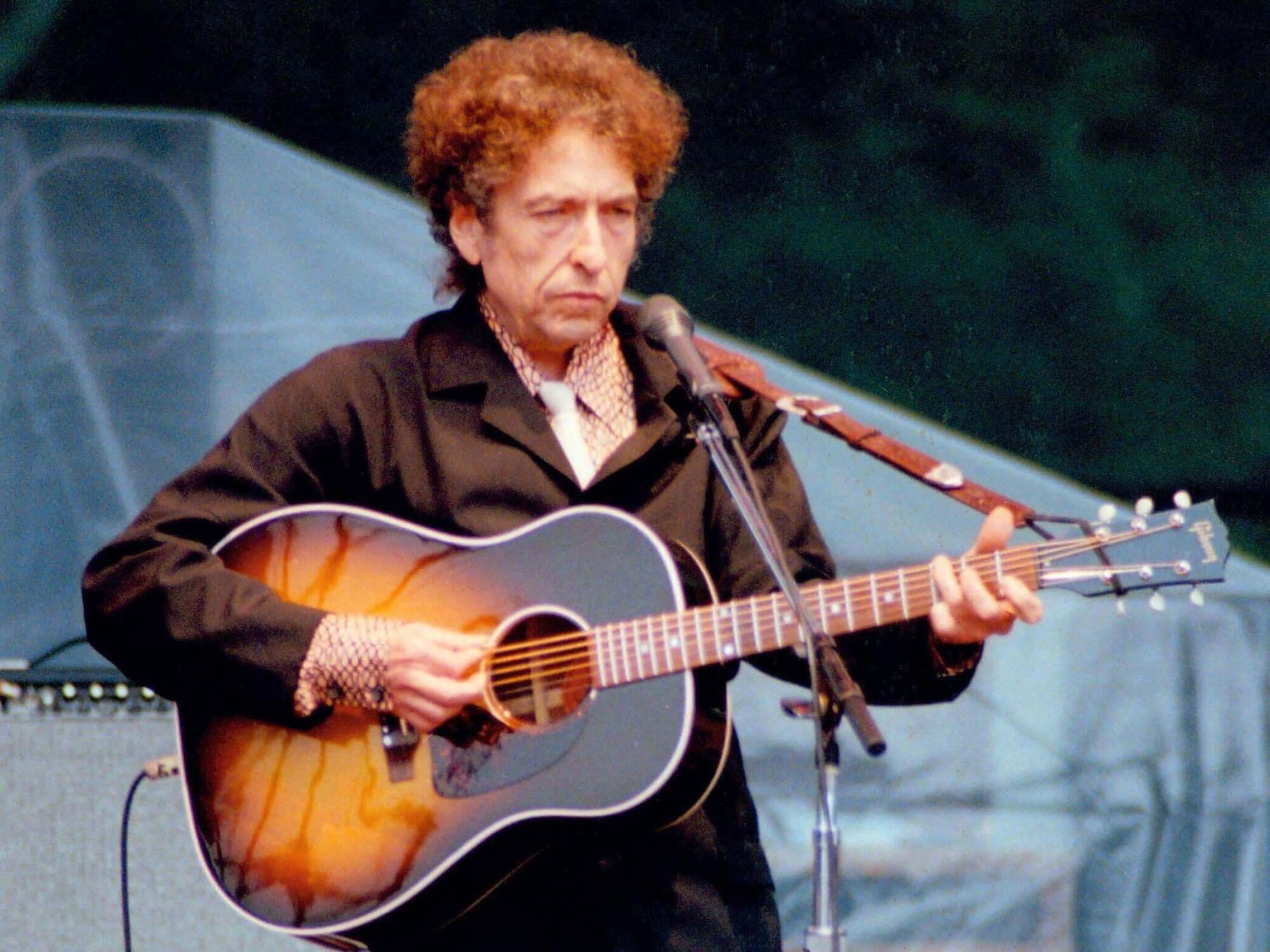 Recenzie carte: Cronica vieții mele – Bob Dylan