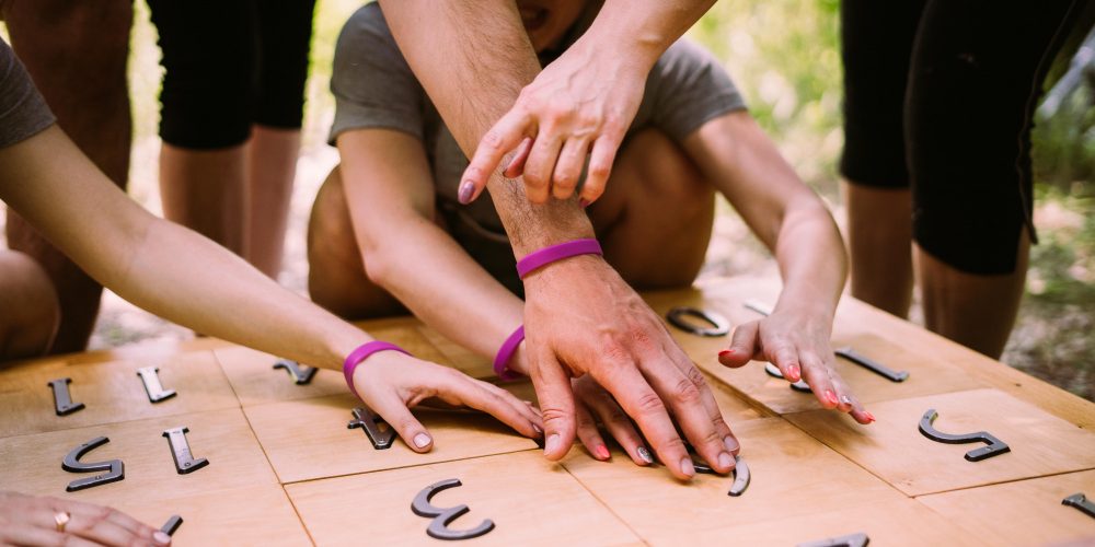 activități de team building